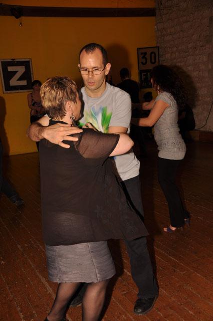min 2011 12 04 station danse 365